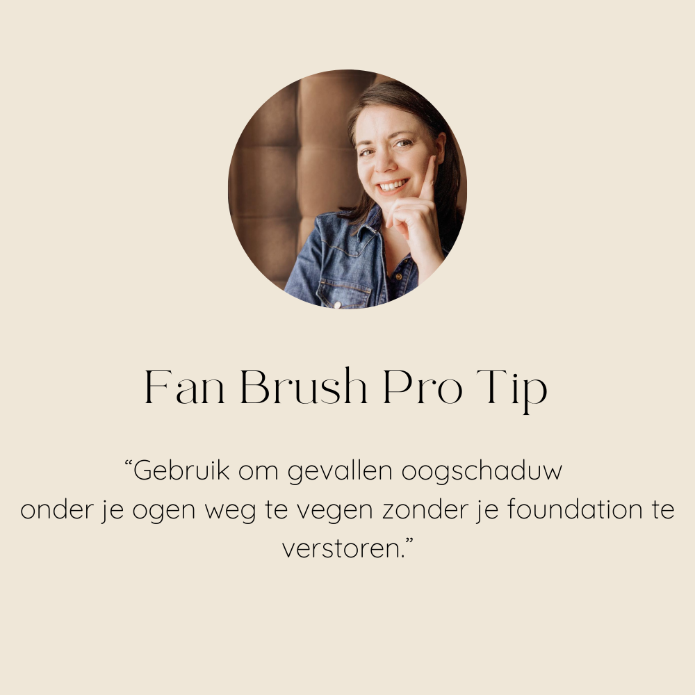 Pro Tip Fan Brush jane iredale
